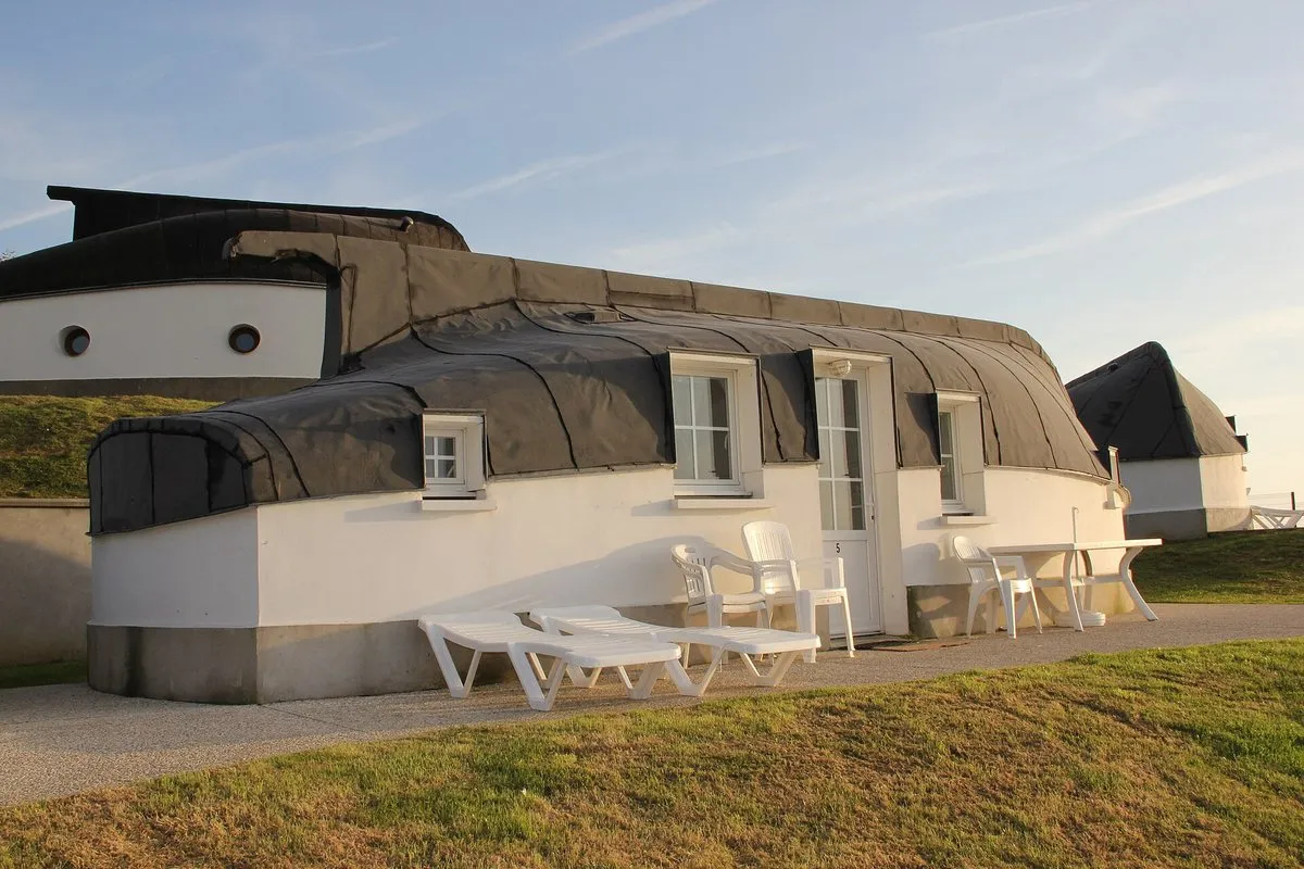 Les quilles en l’air d’Équihen-Plage, ces maisons faites de barques retournées